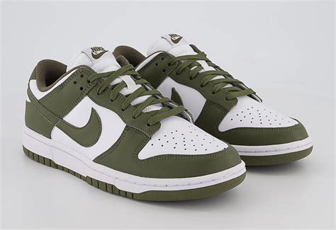 wmns dunk low olive